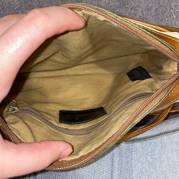 Small Leather Satchel - Picture 4 of 7